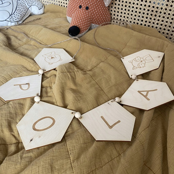 Baner Imię Girlanda do Pokoju Chorągiewki Drewno - 1 literka -