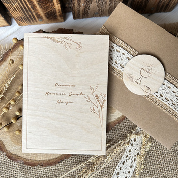 Drewniana Kartka na Komunię Dwustronna od Chrzestnej Pamiątka Komunia