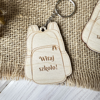 Drewniany Breloczek Plecak Pasowanie na Ucznia Rozpoczęcie Roku Szkolnego
