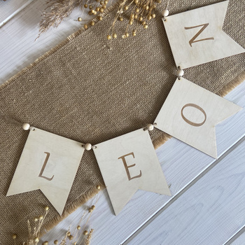 Baner Imię Girlanda do Pokoju Chorągiewki Drewno - 1 literka -