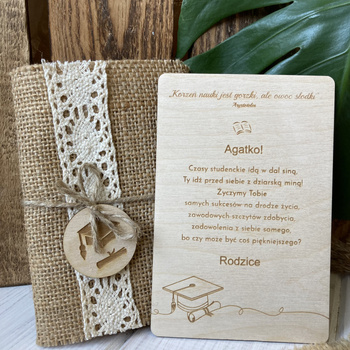 Drewniana Kartka dla Absolwenta Zakończenie Studiów Absolutorium
